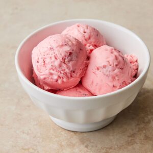 آیا بستنی به گلودرد کمک می کند؟
